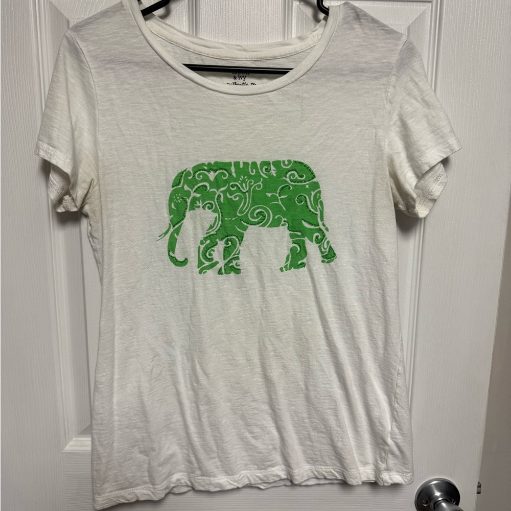 Crown & Ivy Cream Fitted Short Sleeve Tee